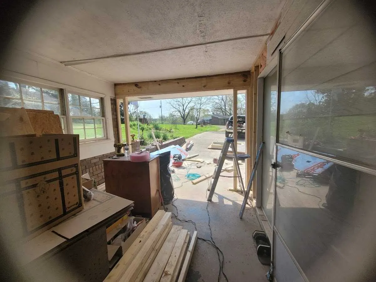 Air movers and dehumidifier for Water Mitigation Services in Moss Bluff